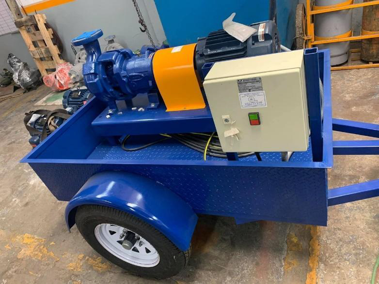 Equipo de bombeo DPUMPS montado sobre remolque con tablero de control
